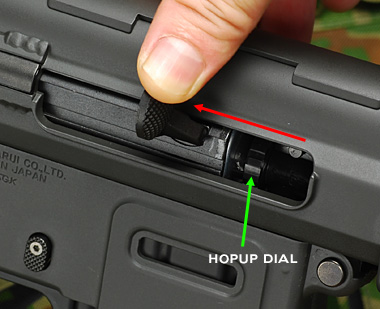 コッキングハンドル