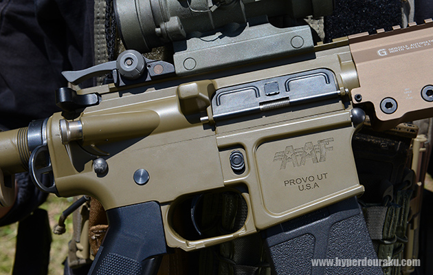 マガジンハウジング