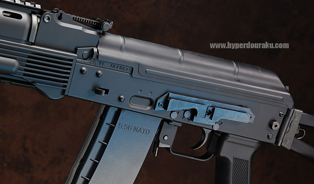 レシーバー左側面