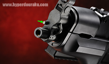 フラッシュハイダーを回転させて取り外す