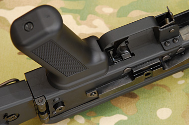 AK74MN グリップとトリガーガード