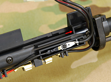 AK74MN 仕切りの加工1