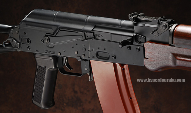 AKS74N レシーバー右側面