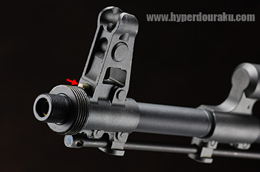 マズル先端はM14逆ネジ仕様