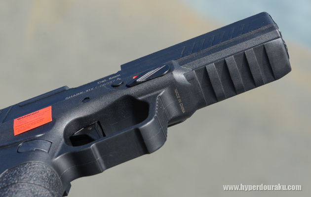 アンダーレールも装備