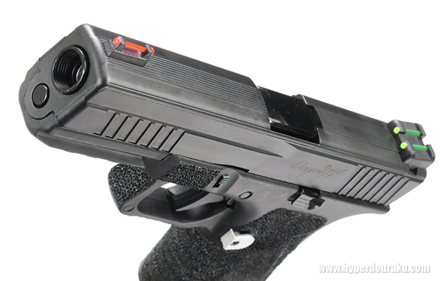 フロントは赤、リアは緑の集光サイト