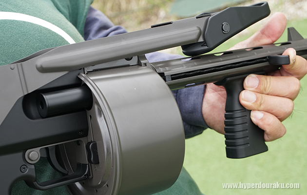 押して取り出す