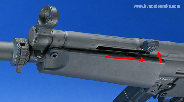 チャージングハンドル