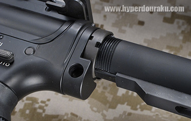 ストック基部にはQDアダプター