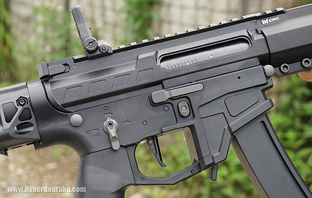 レシーバー右側面