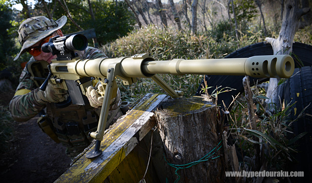 本体に装備されるバイポッド(二脚)