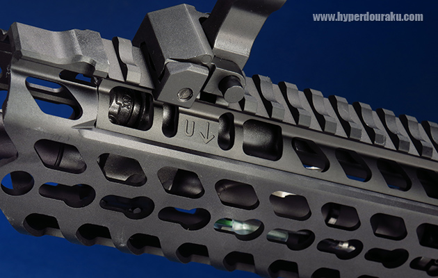 ガスブロックとガス圧調整用のノブも再現