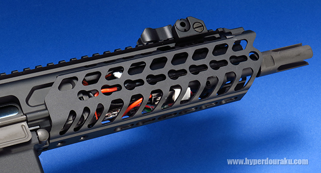 バッテリーをセットした状態