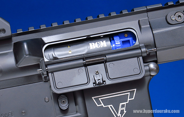 エジェクションポート