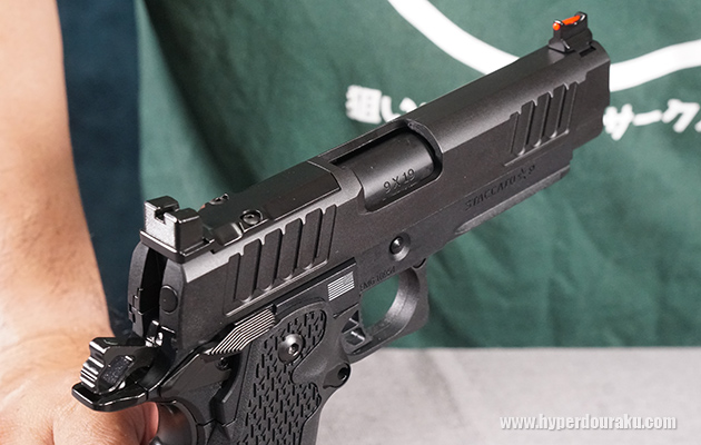 チャンバー刻印は9x19