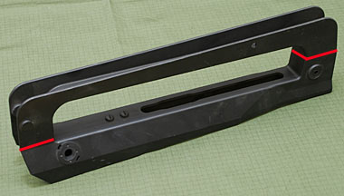 バイポッド、チャージングレバー