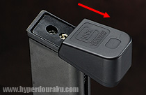 大型のマガジンバンパー