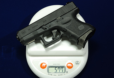 実測での重量は577g