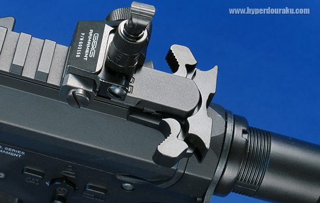 アンビ仕様のチャージングハンドル