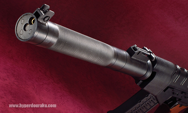 サイレンサーを組み込んだ独特なスタイル