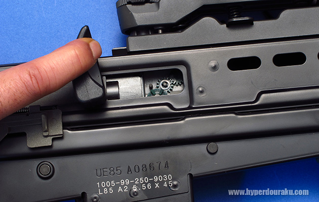 エジェクションポート内にHOPダイヤル