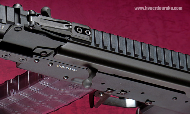 コッキングハンドル