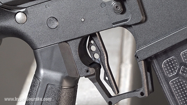 これまた特徴的なロングトリガー