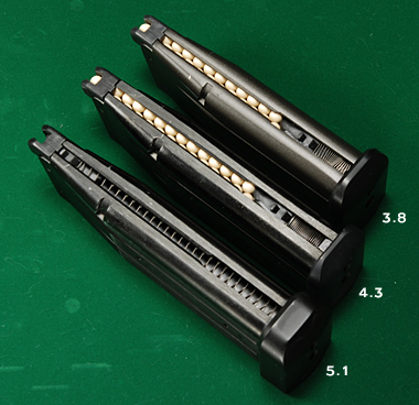 マガジン装弾数は24発