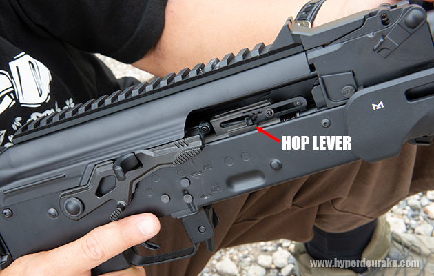 コッキングハンドル