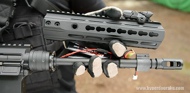 バッテリーは前配線