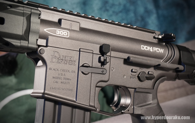 正式ライセンスによるDaniel Defenseの刻印