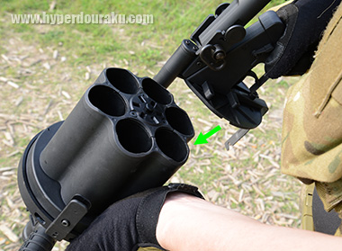 弾倉をスイングアウト