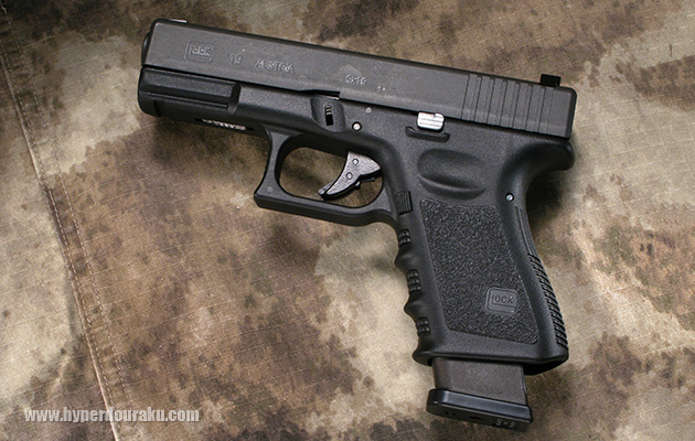 東京マルイのグロック用マガジンを入れてみました