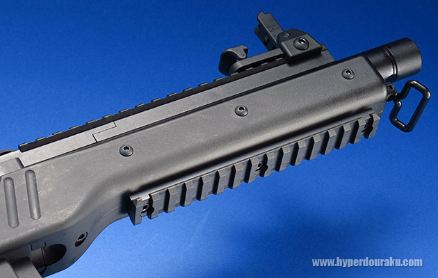 下面のみレールが装備