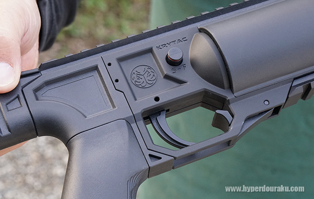 レールは樹脂製