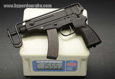 本体重量は1,555g