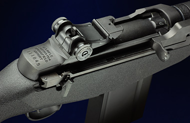 レシーバーは亜鉛ダイキャスト製