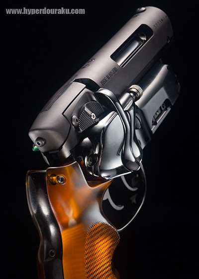 レシーバーとマガジンハウジング