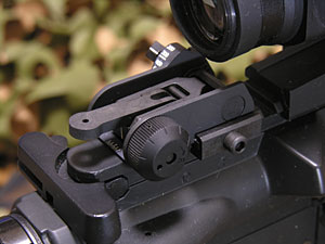 右側のダイアルで左右の調節