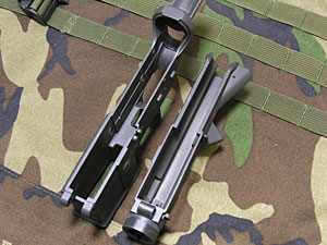 内部はうっすらと塗装されていないところがある