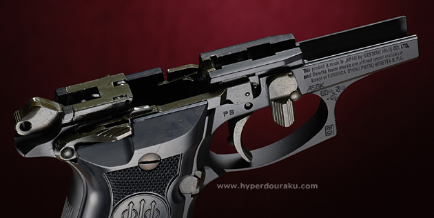 テイクダウンラッチ スライド取外し