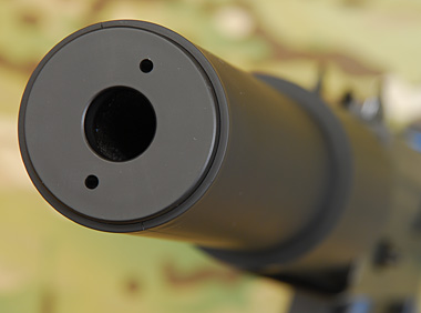 巨大なサプレッサー