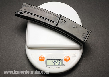 マガジン1本の重量は443g