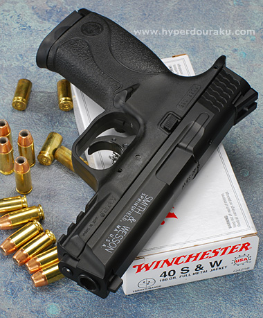 M&Pはスライドが薄くて高さも抑えてある