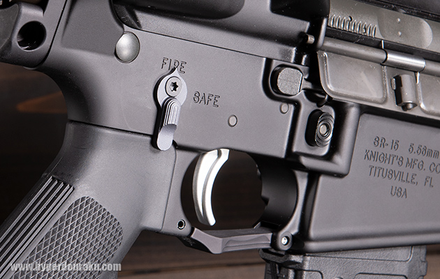 SR-15はセミオートモデル