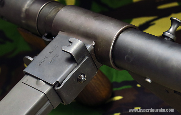 マガジンキャッチ