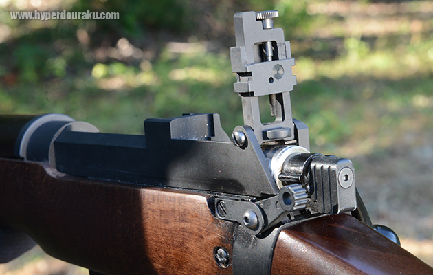 リアサイトを立てる