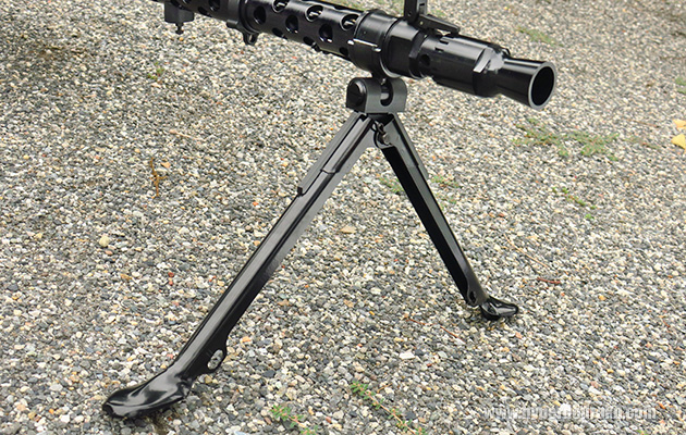 スチール製のバイポッド