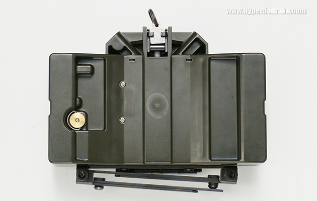 クレイモア 背面