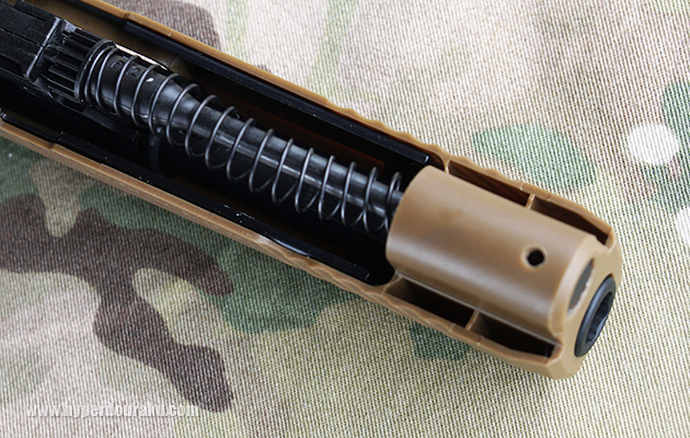 スライド下部の穴